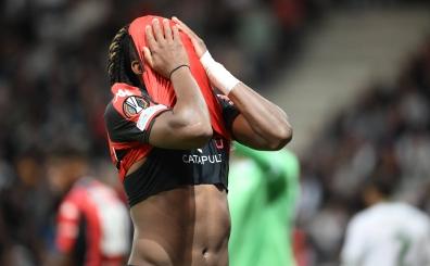Sporx mobil uygulamaları ile Süper Lig ve uluslararası sporları canlı takip edin, anlık skor ve haberlerle heyecanı yakalayın.