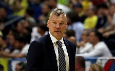 Fenerbahçe Belgrad zaferiyle üçlük performansını gösterdi, EuroLeague’de kritik bir galibiyete imza attı.